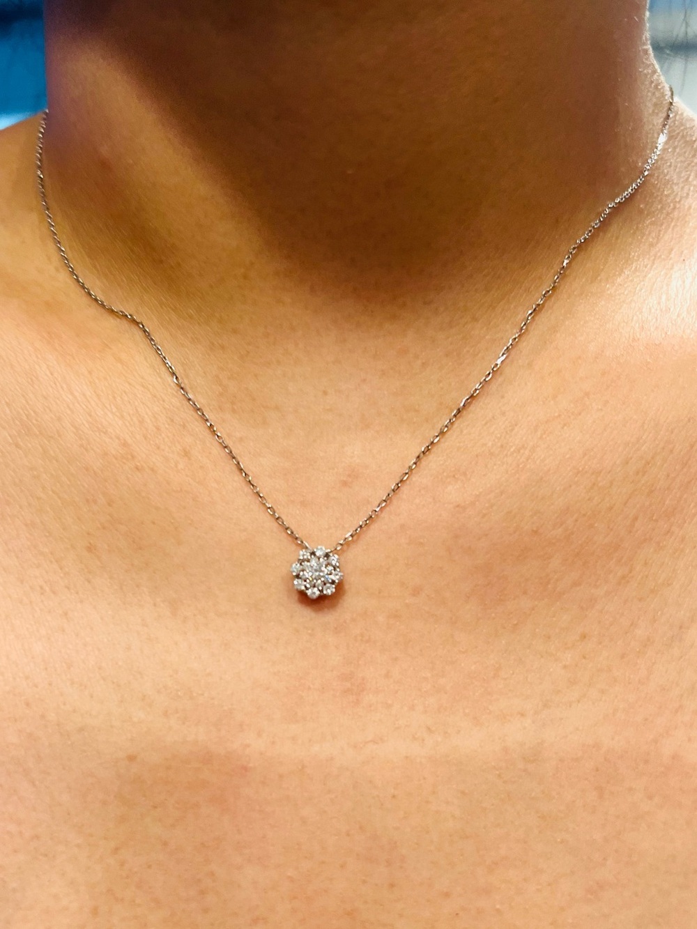 18K WHITE GOLD • 0.25 CARAT TOTAL DIAMOND WEIGHT
Tiny Diamond Cluster Necklace
